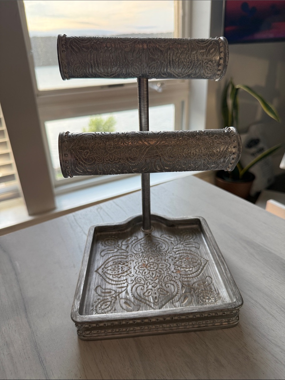 Jewelry holder with mandala design